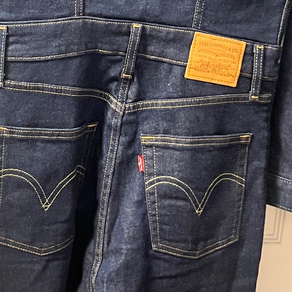 Levi’s All in Kickflare Jumpsuit in Tricked out Medium wash Small size - Picture 9 of 16